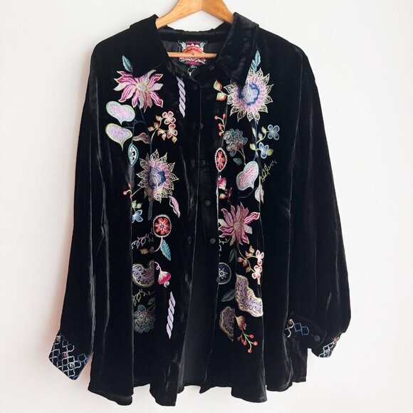 Johnny Was Pacifica Black Velvet Colourful Embroidered Button Down Top 2X - Picture 2 of 9